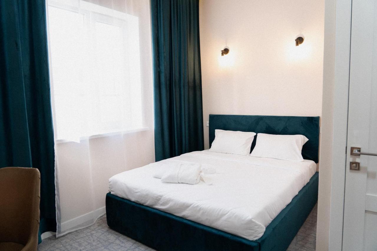 Jardin Hotel Aqtöbe Ngoại thất bức ảnh