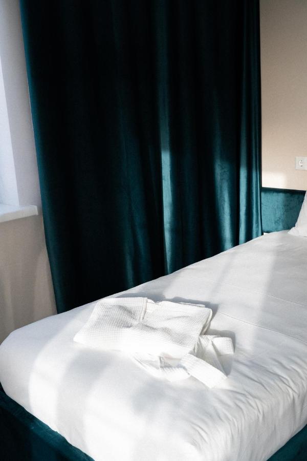 Jardin Hotel Aqtöbe Ngoại thất bức ảnh