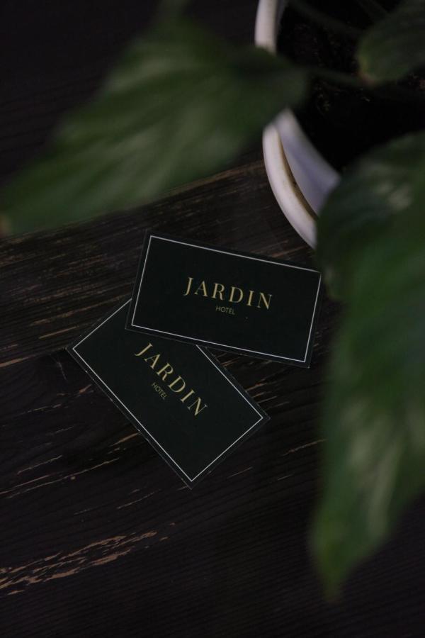 Jardin Hotel Aqtöbe Ngoại thất bức ảnh